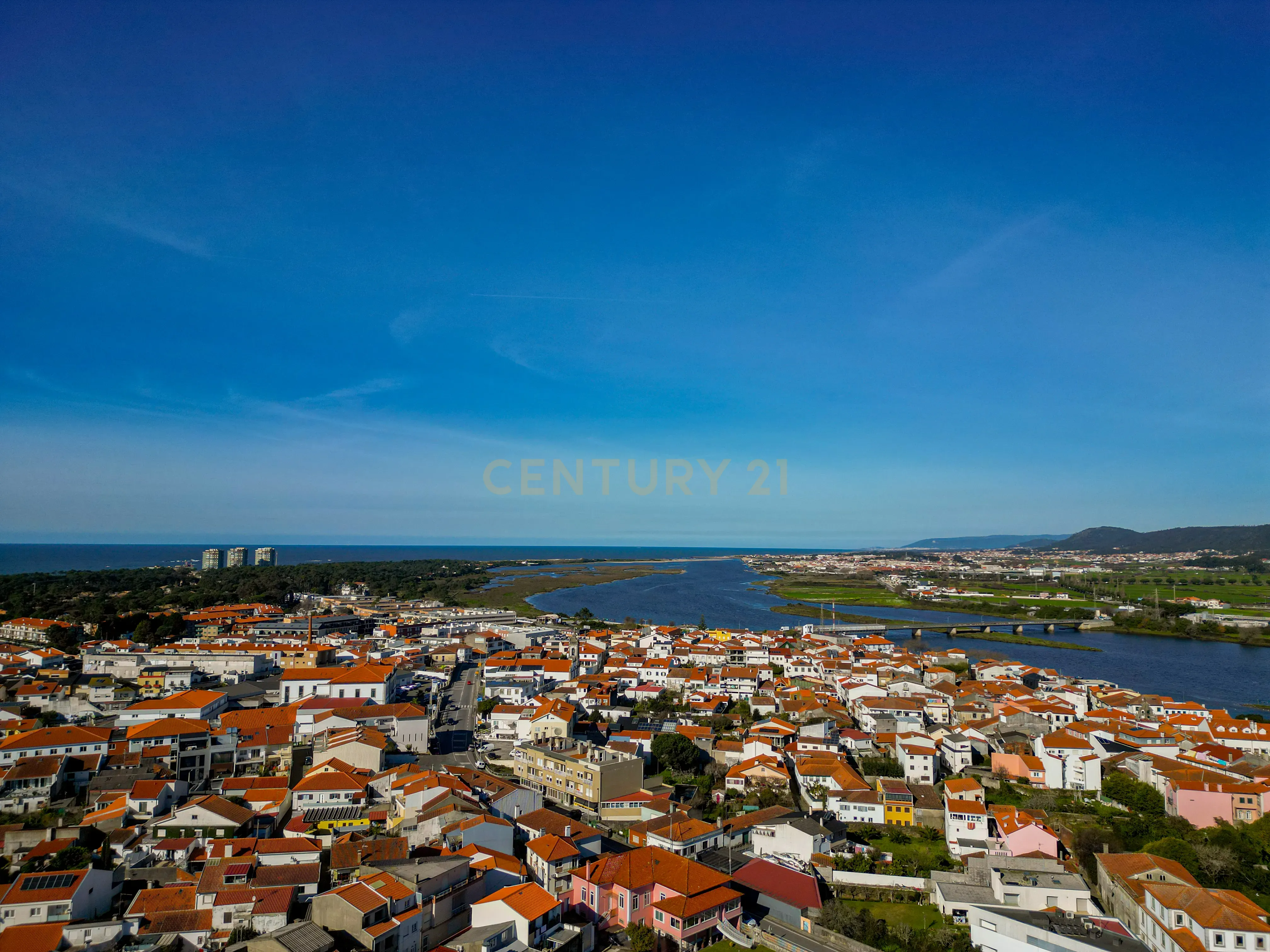 Apartamento T3 no Condomínio Fechado "Varandas do Sol" – Fão - Image 42
