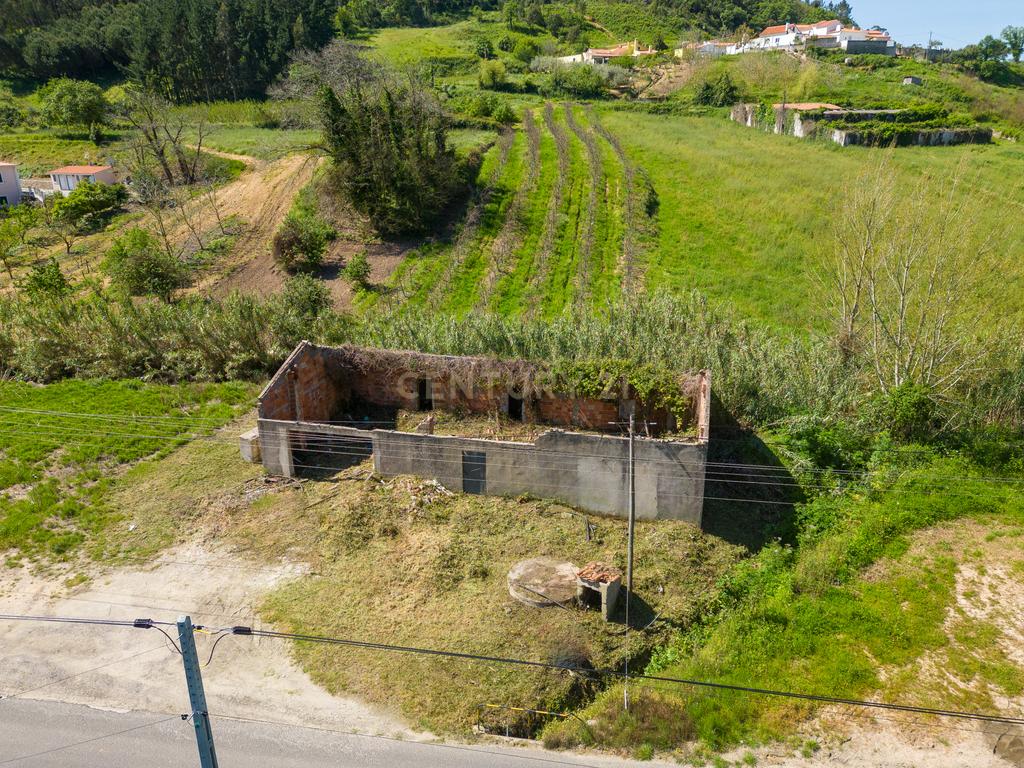 Propriedade com 194m2 de área de construção e 524 m2 de área total - Image 16