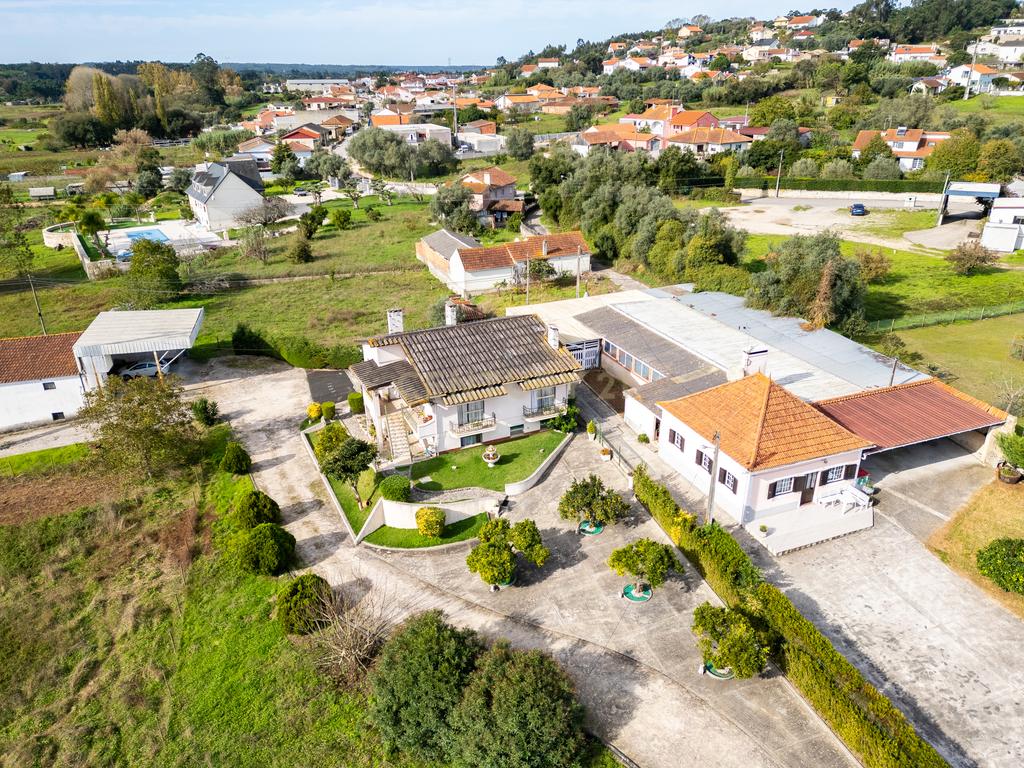 MORADIA T5 || Milagres || Leiria - Image 59