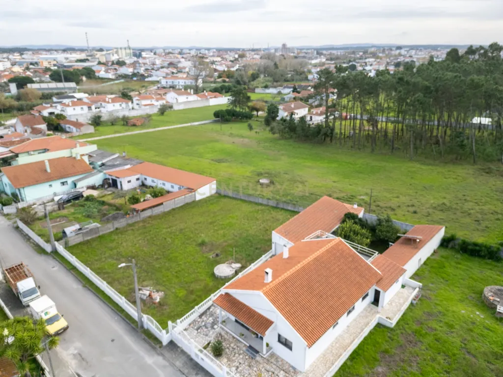 Terreno de 786 m2 para construção todo murado - Image 8
