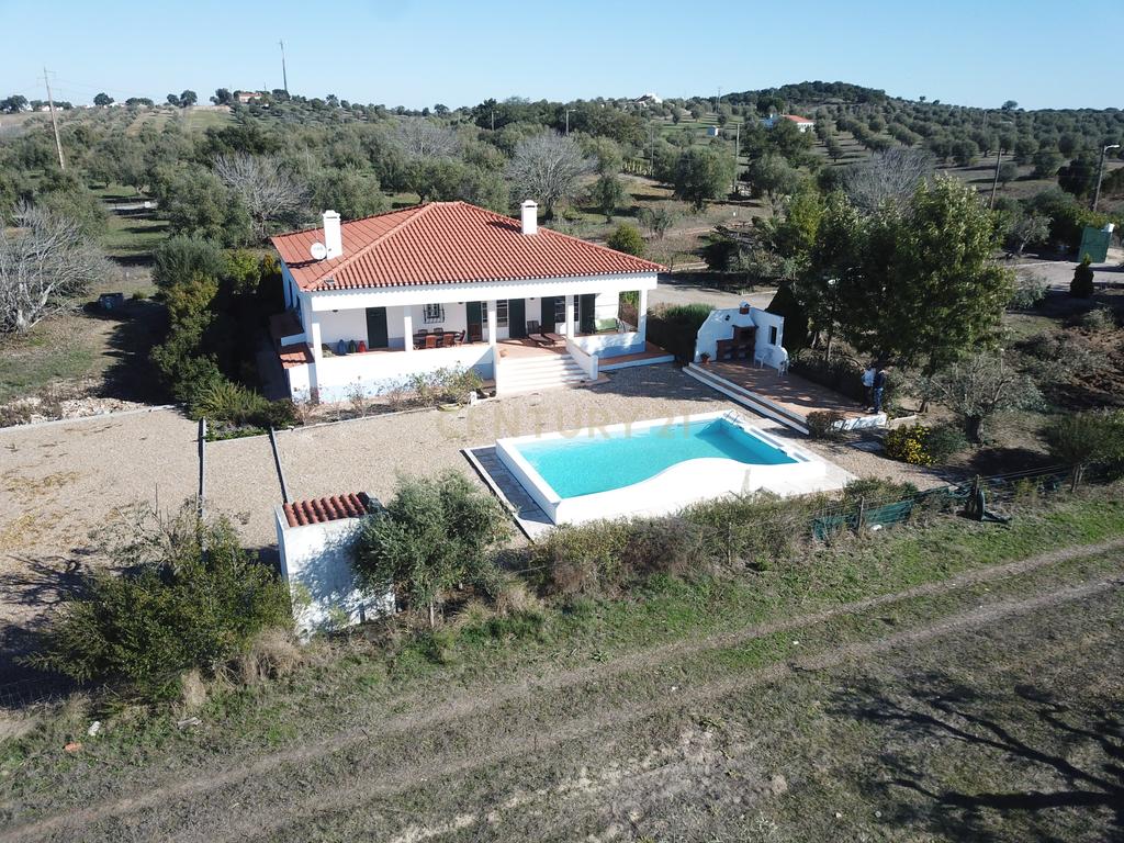 Excelente Quinta com Moradia T4 e piscina em Brotas, Mora- Évora - Image 26