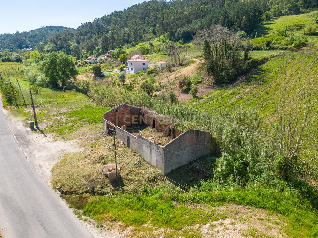 Propriedade com 194m2 de área de construção e 524 m2 de área total - Image 15