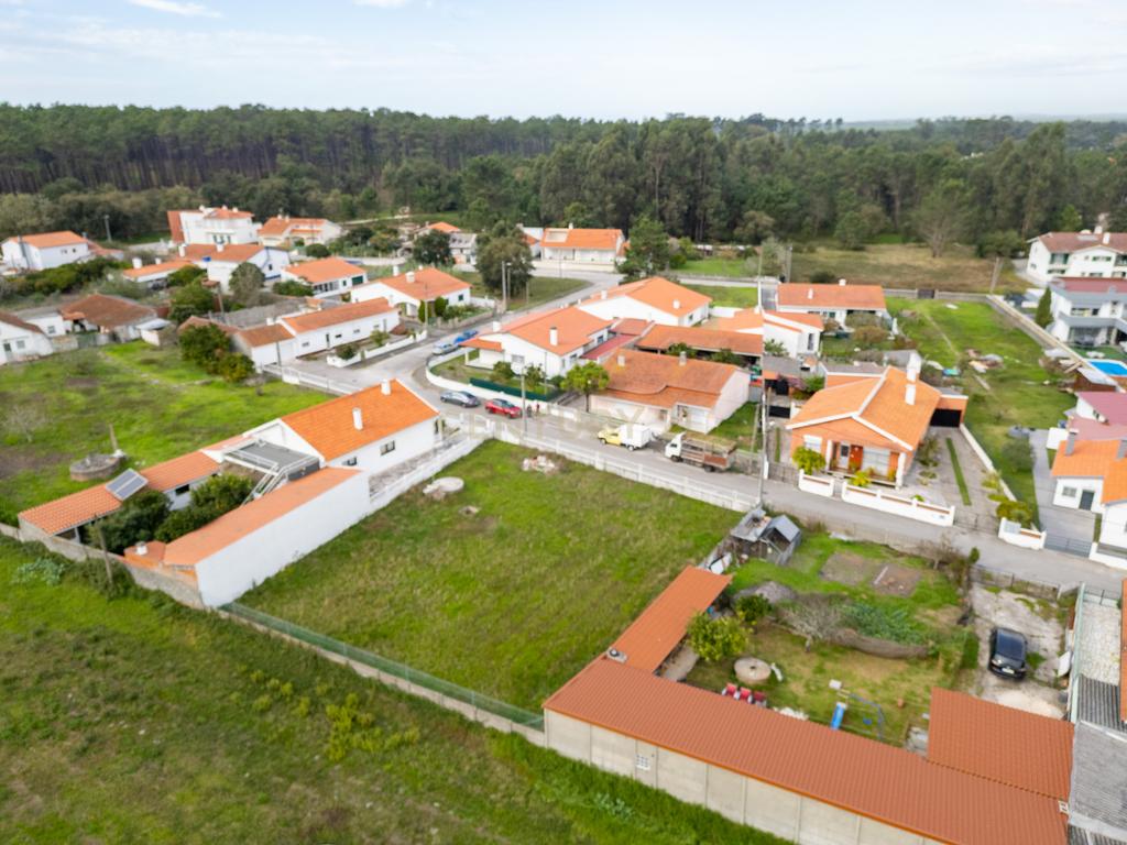Terreno de 786 m2 para construção todo murado - Image 3
