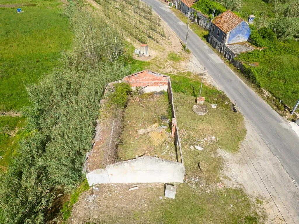 Propriedade com 194m2 de área de construção e 524 m2 de área total - Image 8