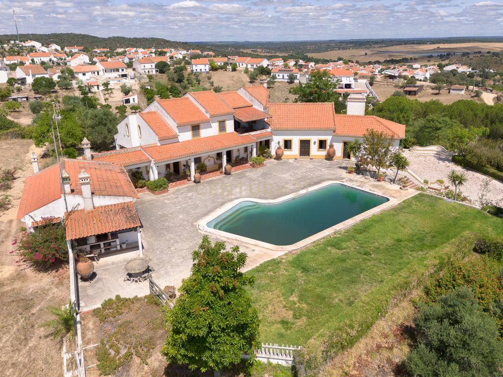 QUINTA EM MONTEMOR-O-NOVO - Image 1