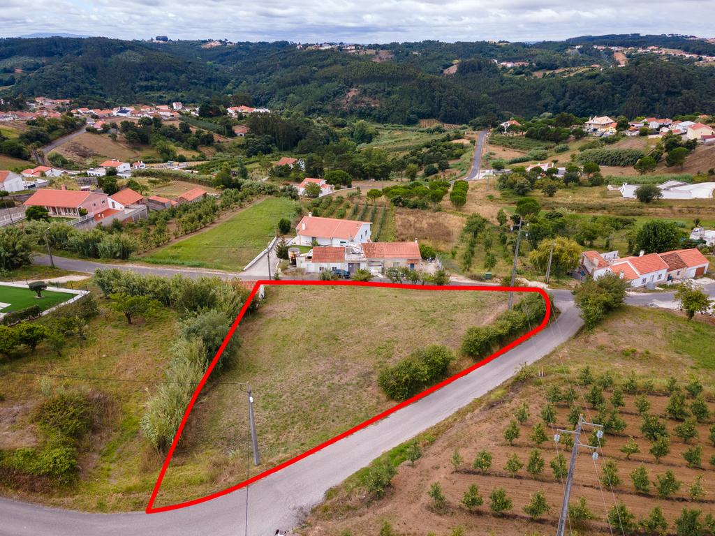 Terreno Urbano em Peso, Caldas da Rainha - Image 1