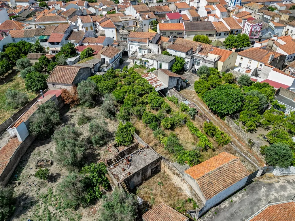 Moradia em Tolosa com 635m² e terreno com 1250m², para modernização total - Image 15