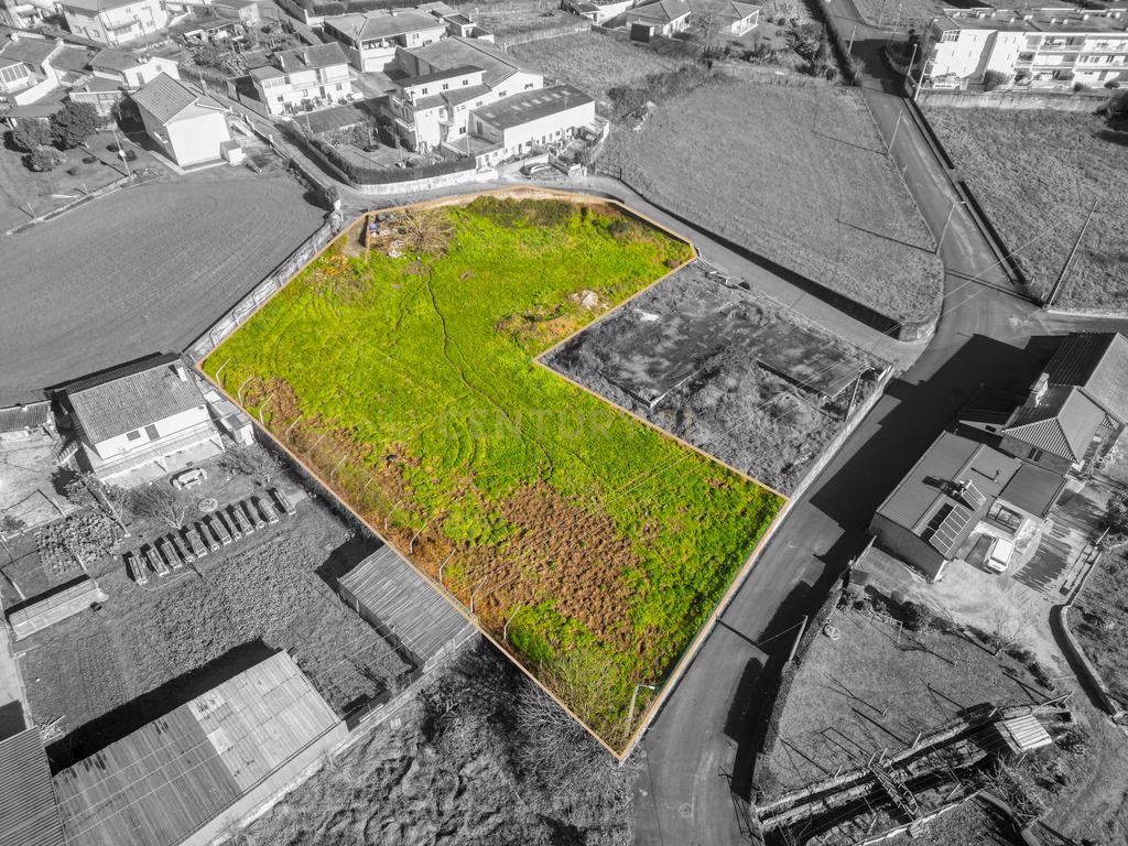 Terreno Urbano excelente oportunidade para fins residenciais ou comerciais. - Image 3