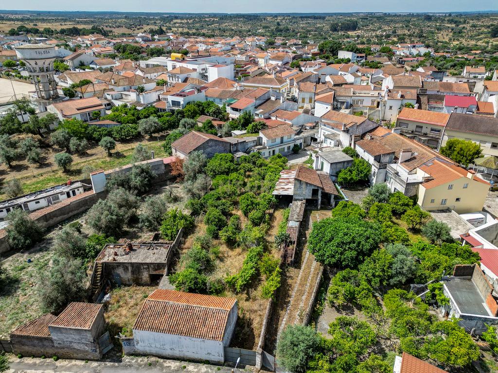 Moradia em Tolosa com 635m² e terreno com 1250m², para modernização total - Image 8