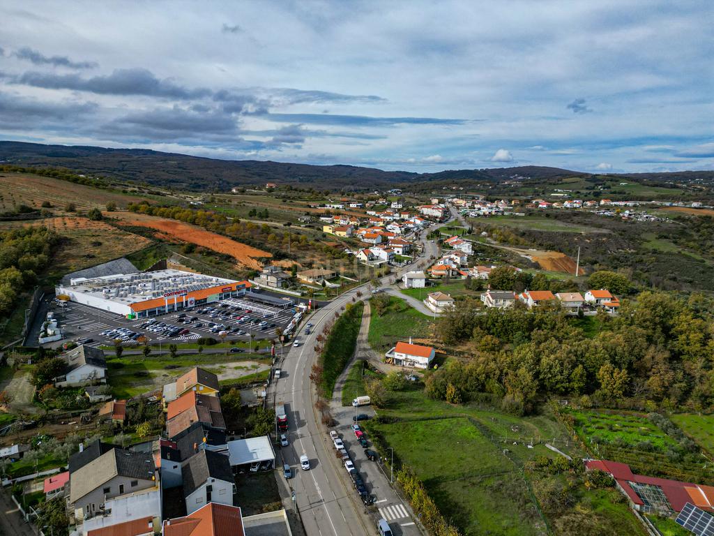 Fantástico Terreno - junto ao CONTINENTE, Bragança - Image 13