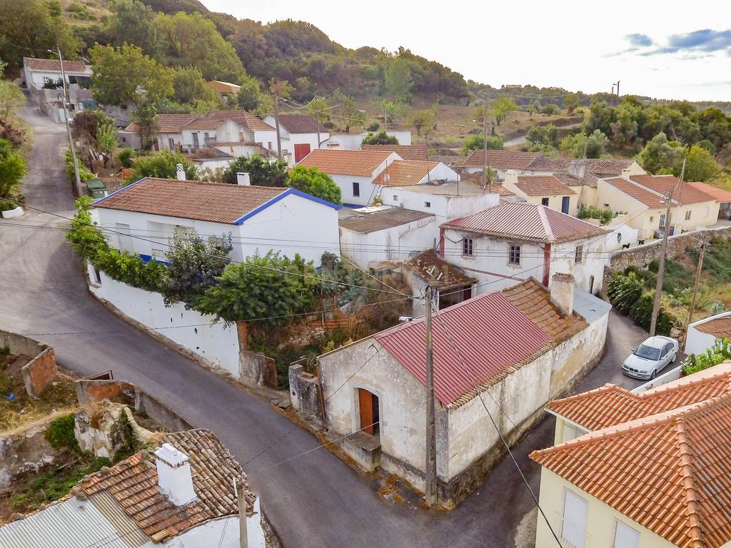 Um Projeto Completo: Adquira Duas Propriedades com Potencial Incrível em Alenquer - Image 26
