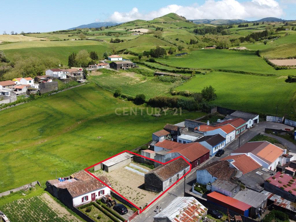 Moradia para recuperar | Fenais da Ajuda, Ribeira Grande - Image 8
