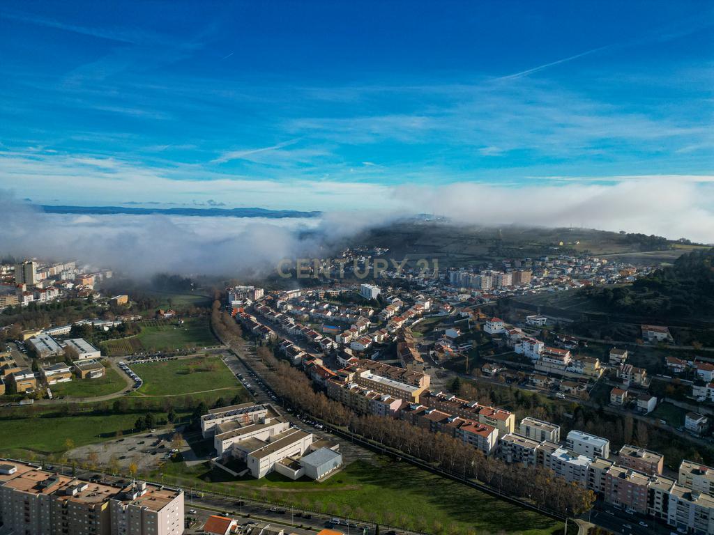 Terreno Urbano em Bragança com Viabilidade de Construção - Image 8