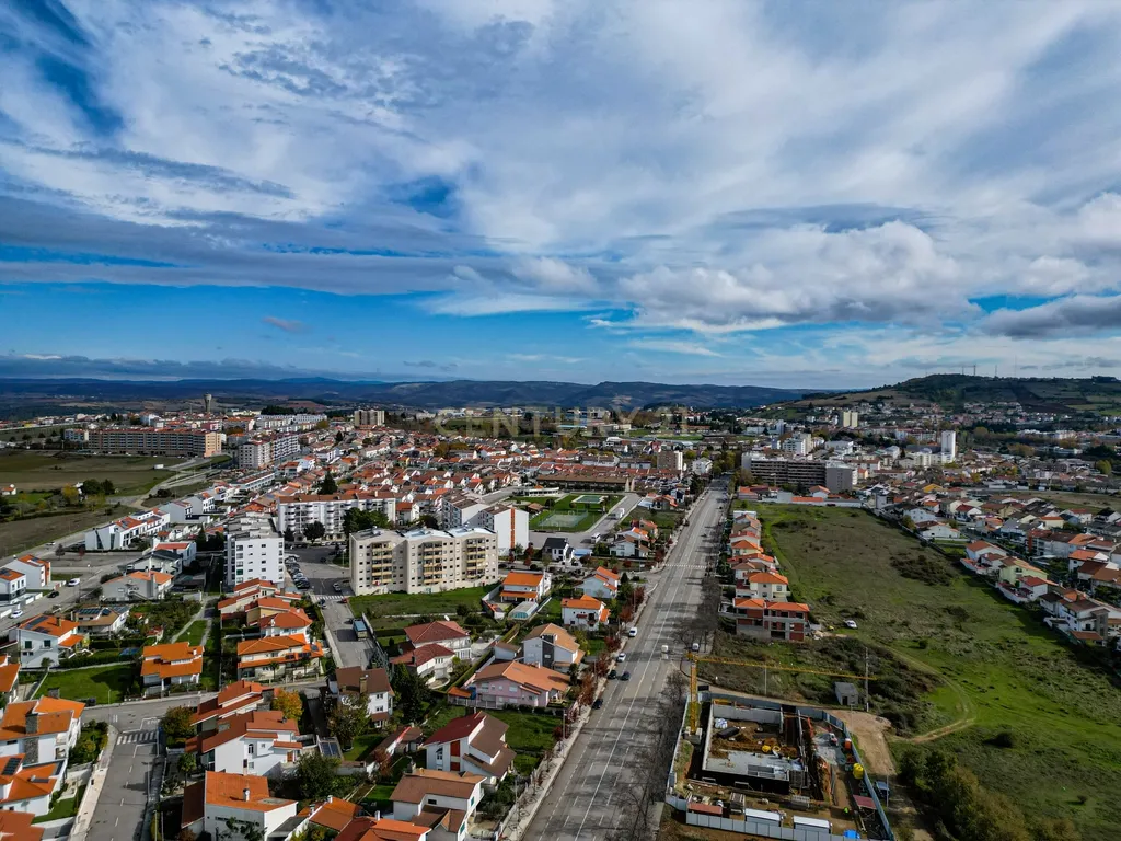 Fantástico Terreno - junto ao CONTINENTE, Bragança - Image 15
