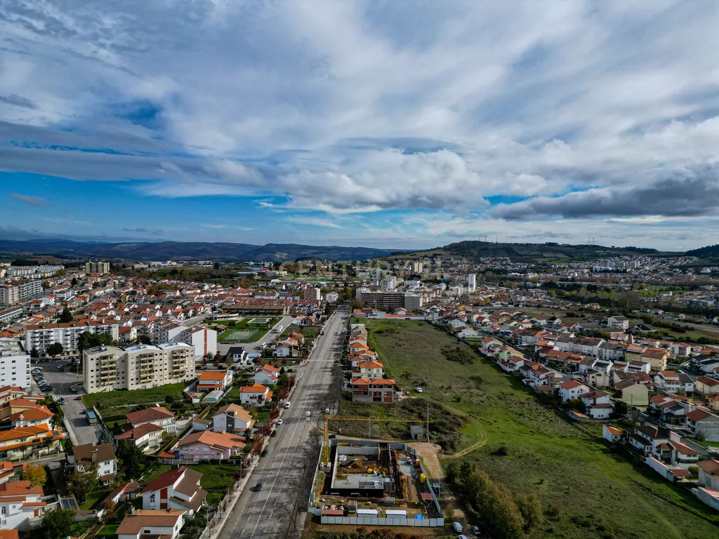 Fantástico Terreno - junto ao CONTINENTE, Bragança - Image 17