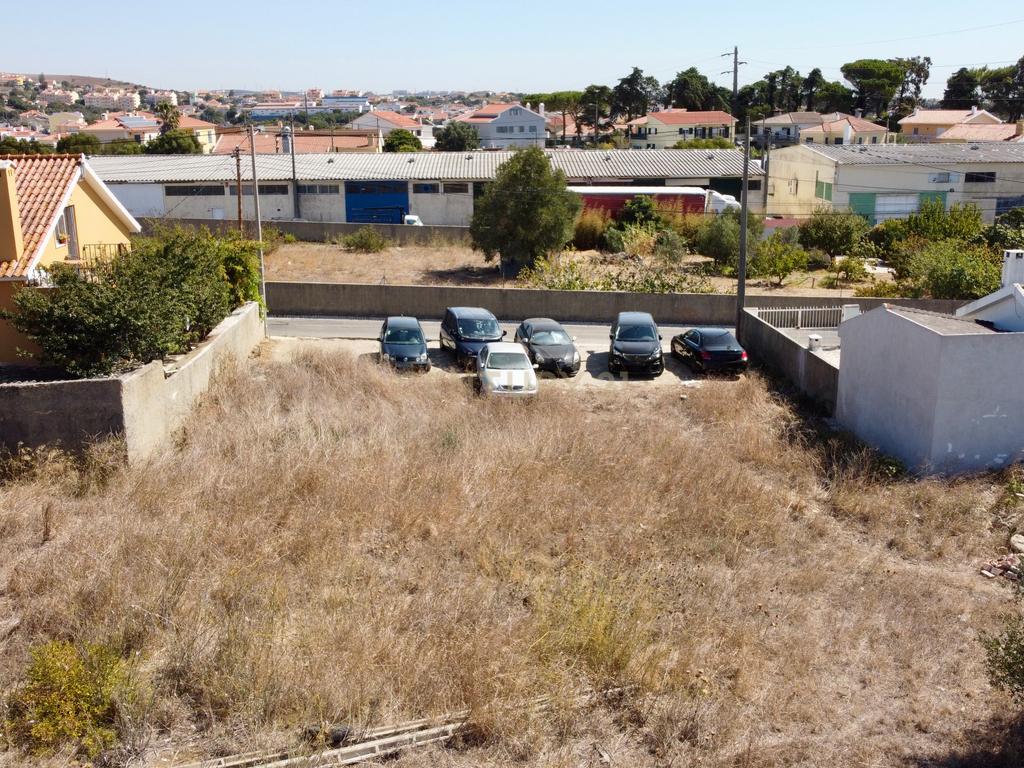 Terreno 305m2 PROJETO APROVADO e LICENÇAS PAGAS em Manique  - Image 11