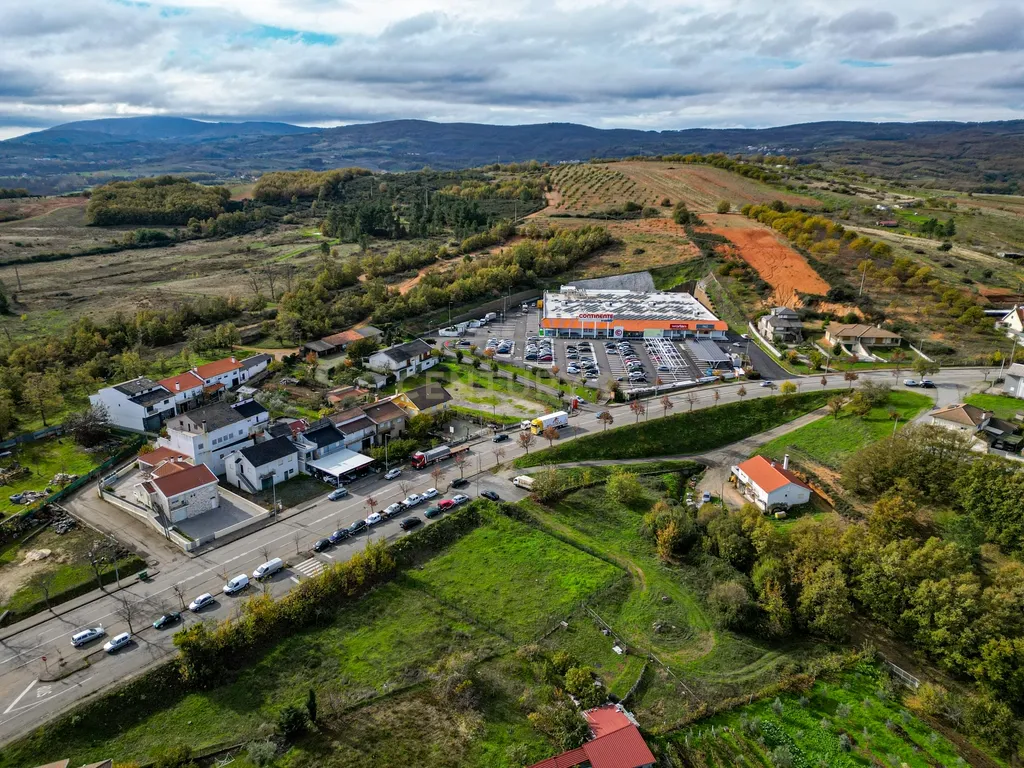 Fantástico Terreno - junto ao CONTINENTE, Bragança - Image 16