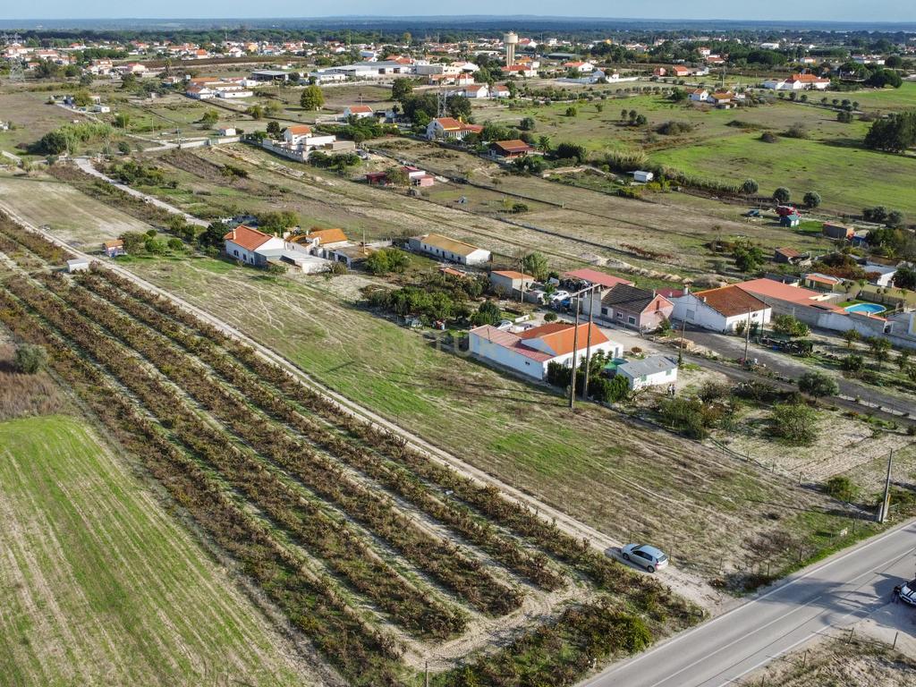 Terreno Misto de 7.500m² com Possibilidade de Construção de MORADIA, Cajados, Palmela - Image 4