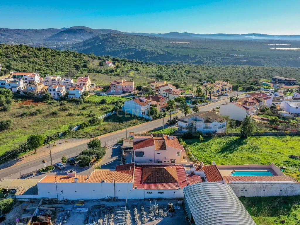 Quinta de Luxo em Silves com 10 Quartos e Piscina Comum - Image 6