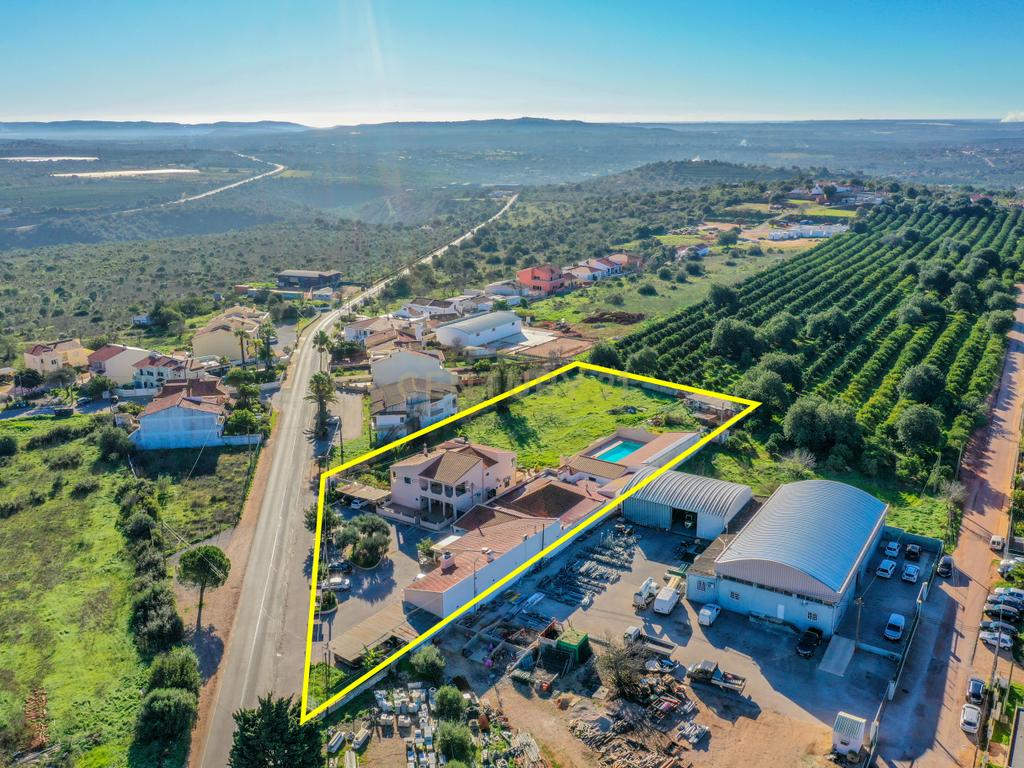 Quinta de Luxo em Silves com 10 Quartos e Piscina Comum - Image 3