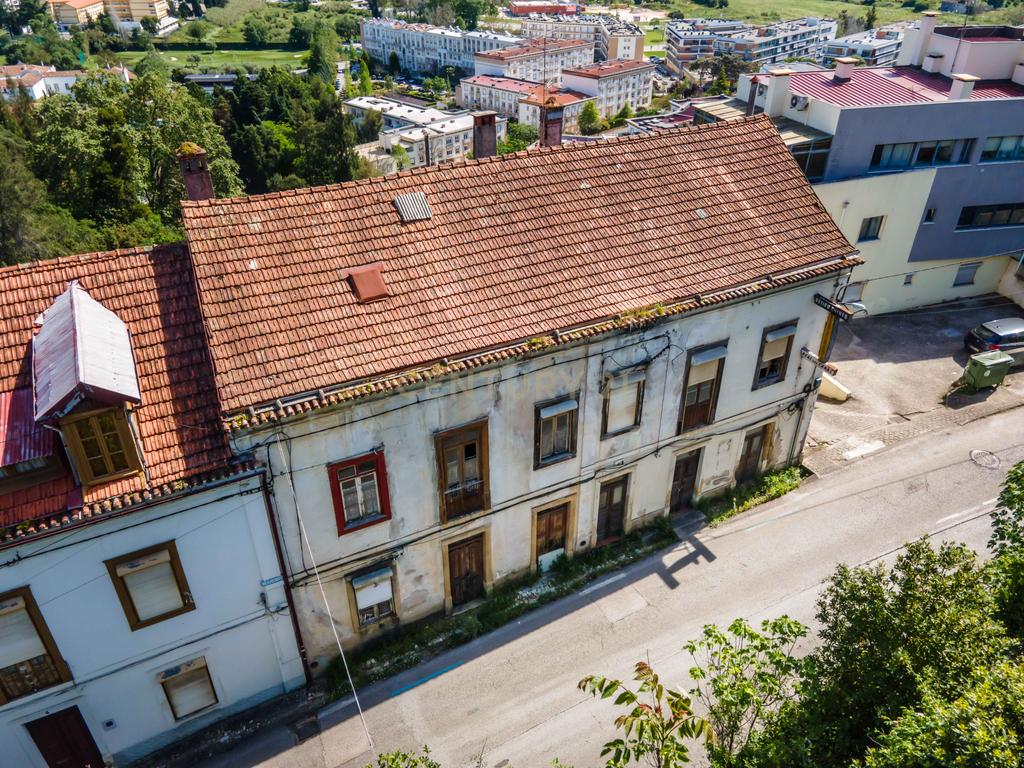 Moradia em projeto com vistas deslumbrantes sobre Coimbra - Image 16