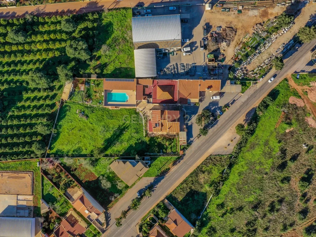 Quinta de Luxo em Silves com 10 Quartos e Piscina Comum - Image 12