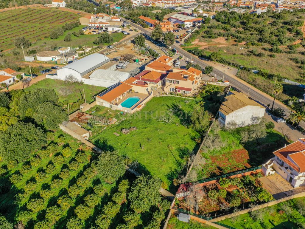 Quinta de Luxo em Silves com 10 Quartos e Piscina Comum - Image 13