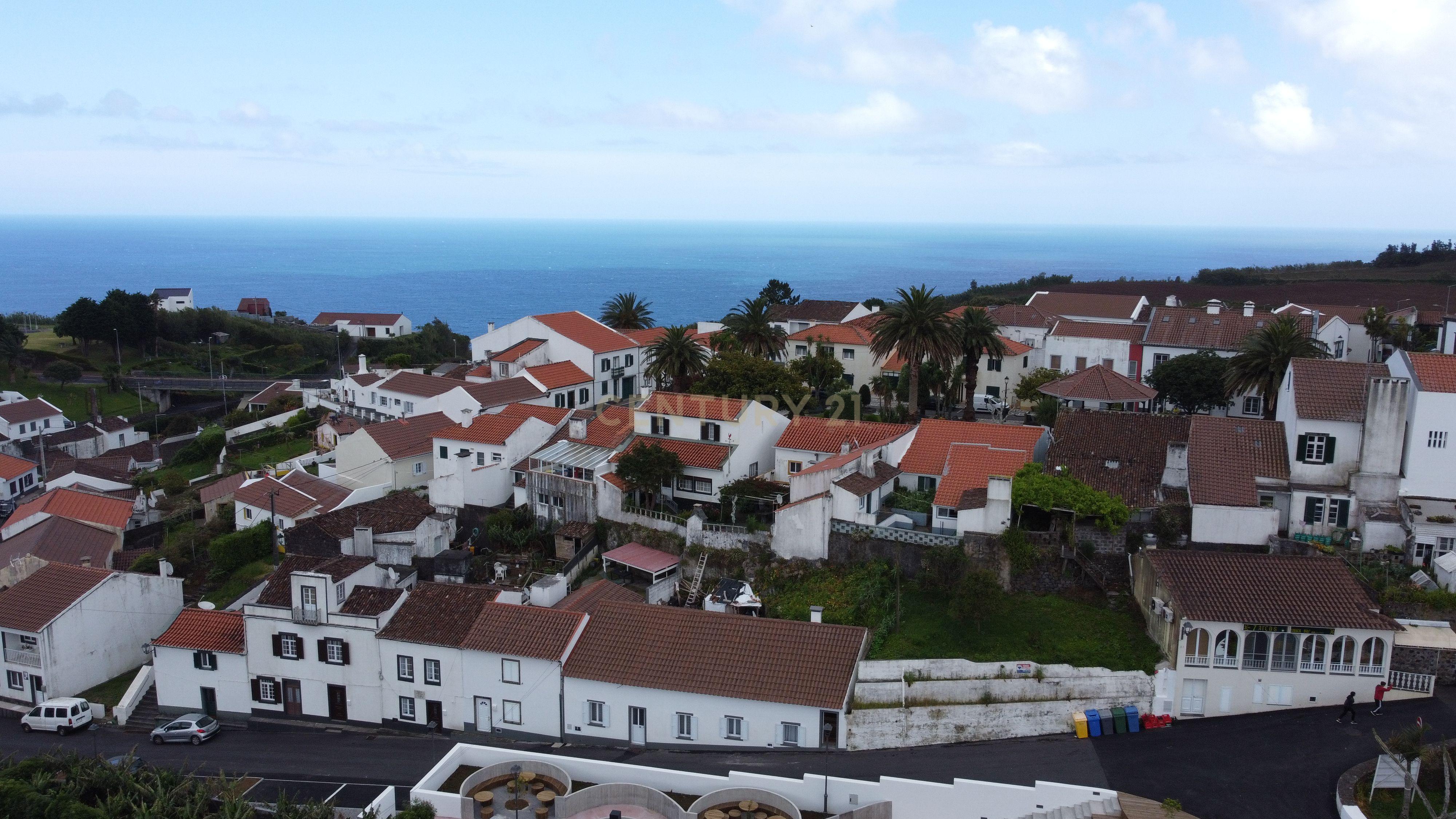 Moradia T3 em Excelente Estado de Conservação na Bela Vila do Nordeste - Image 22