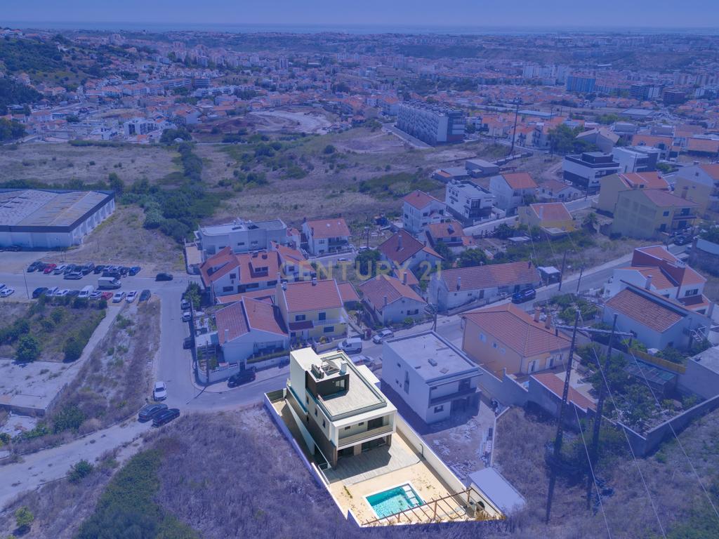Moradia T5 de luxo com Piscina em Famões - Odivelas - Image 63