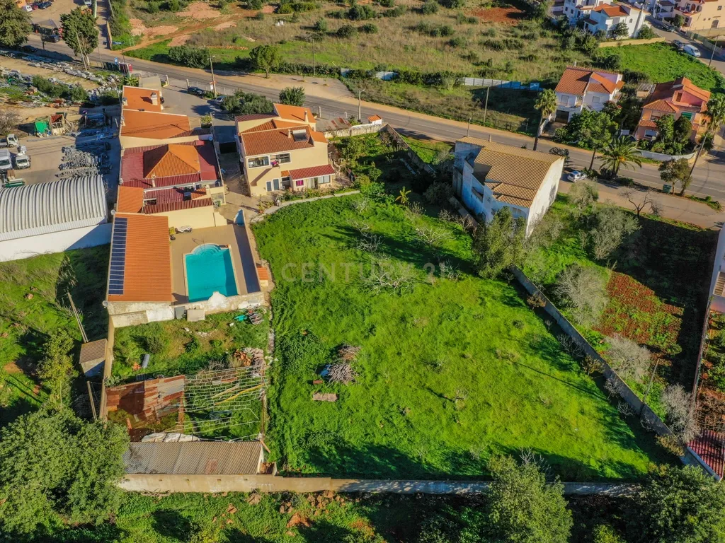 Quinta de Luxo em Silves com 10 Quartos e Piscina Comum - Image 2