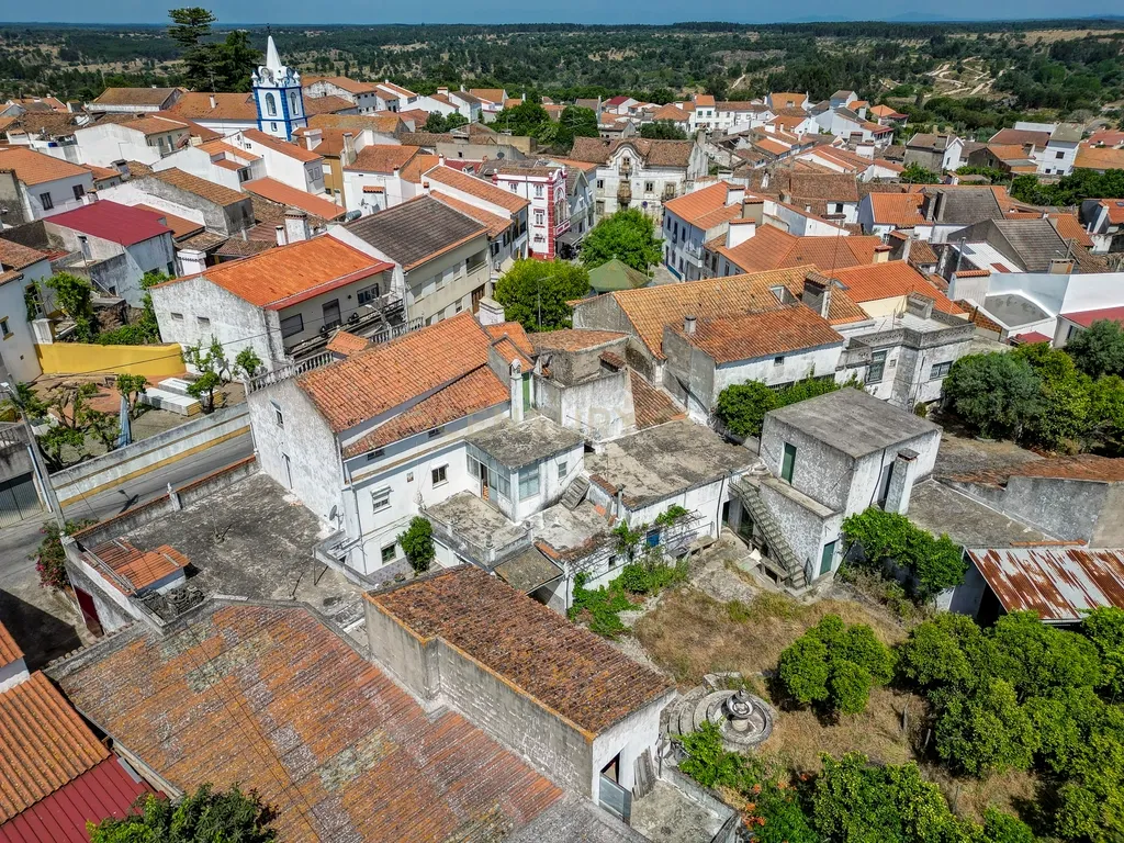 Moradia em Tolosa com 635m² e terreno com 1250m², para modernização total - Image 9