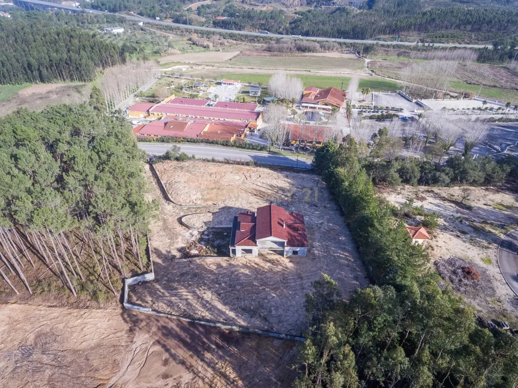 Moradia em Construção - Leiria - Image 4