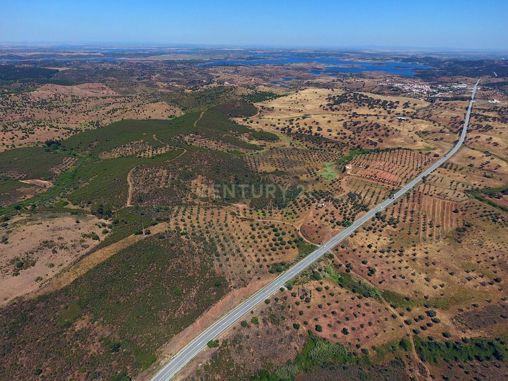 Terreno de 22ha com Ruína de 250m² em Alqueva – Oportunidade no Alentejo - Image 26
