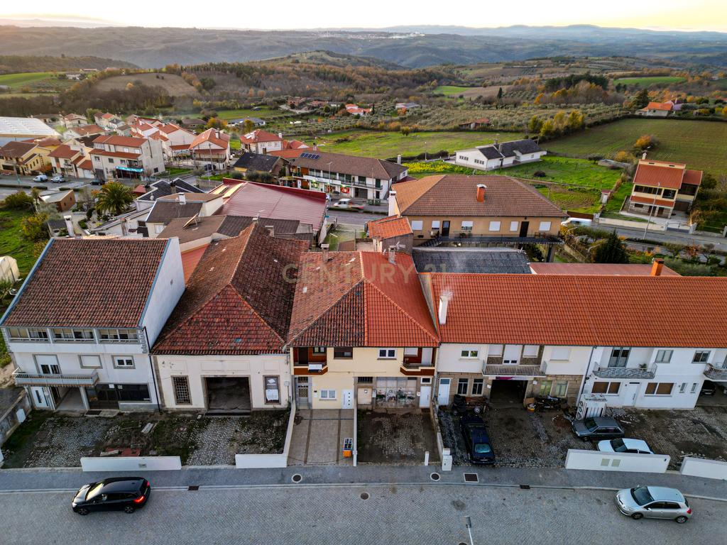 Edifício 2 andares - Vimioso - Image 1