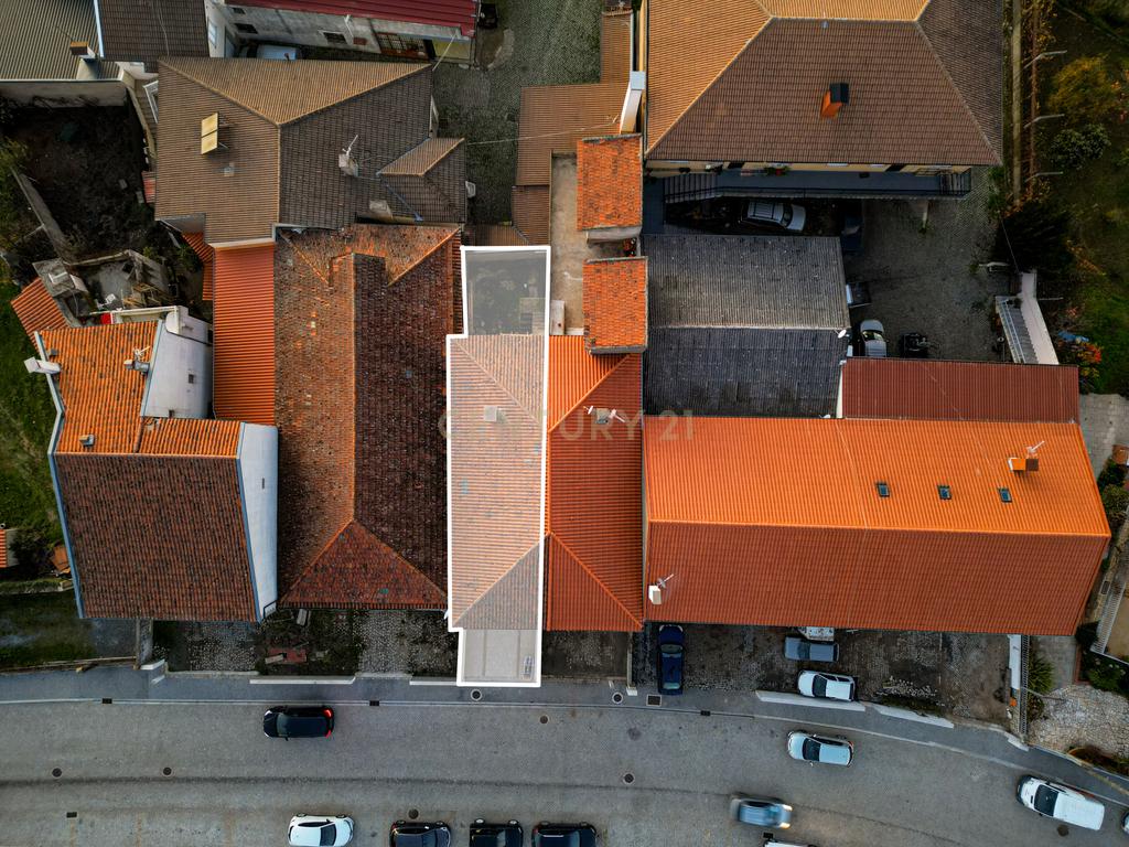 Edifício 2 andares - Vimioso - Image 18