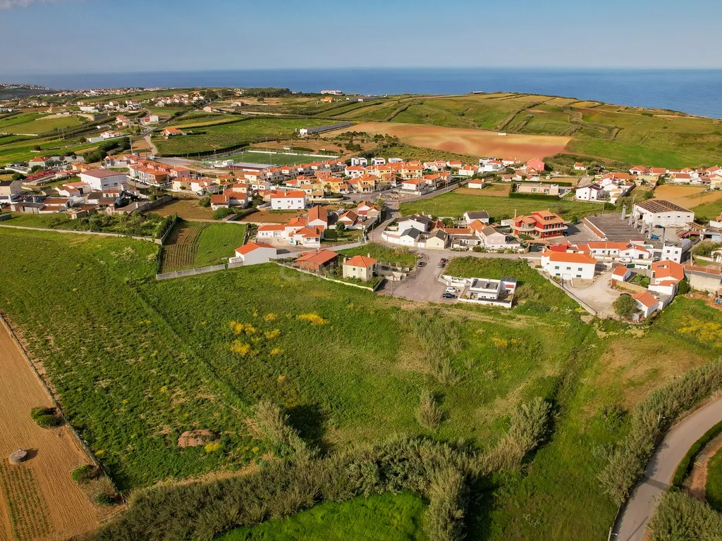Terreno com PIP aprovado para 2.000 m2 de construção - Image 2