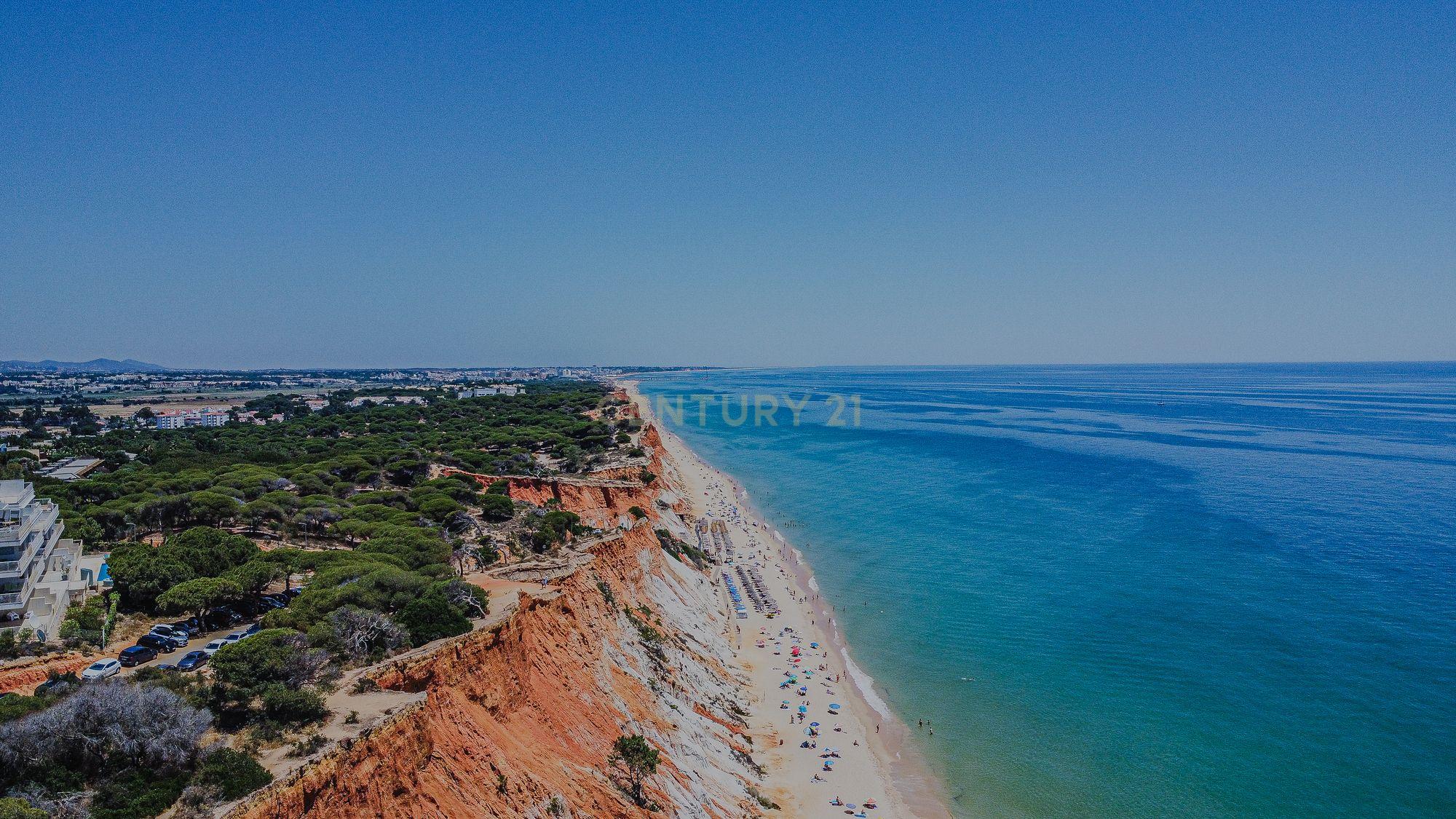 Apartamento com vista deslumbrante sobre a Marina de Vilamoura! - Image 43