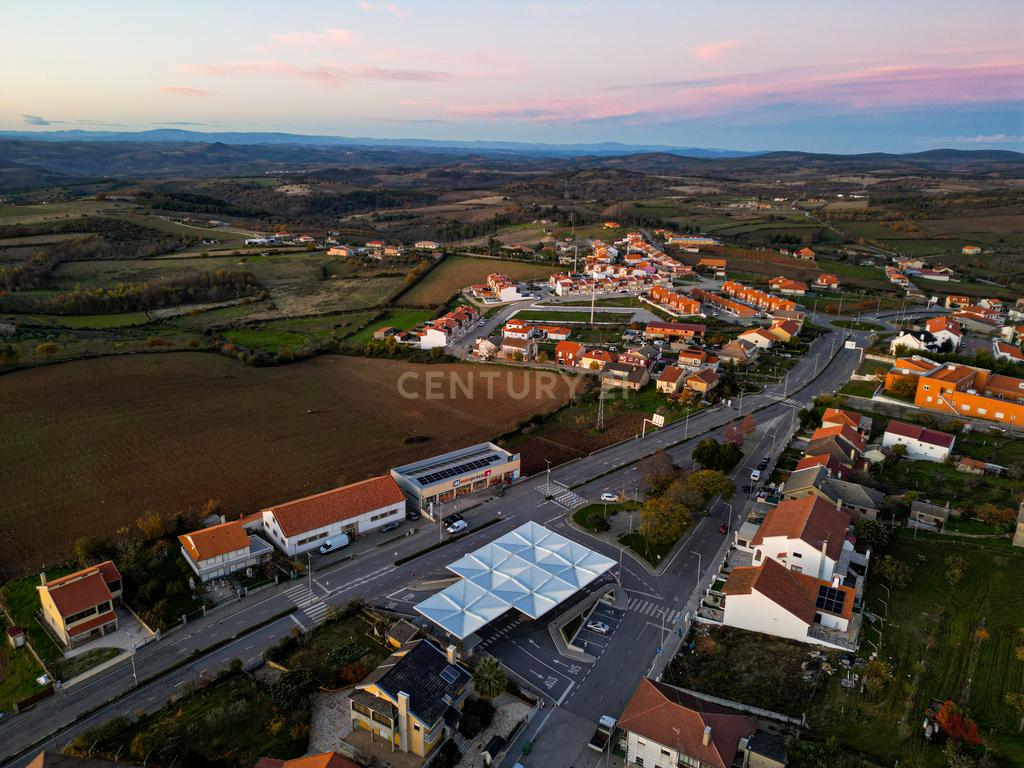 Edifício 2 andares - Vimioso - Image 5