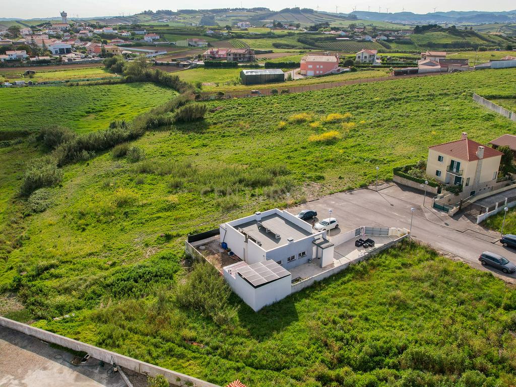 Terreno com PIP aprovado para 2.000 m2 de construção - Image 4