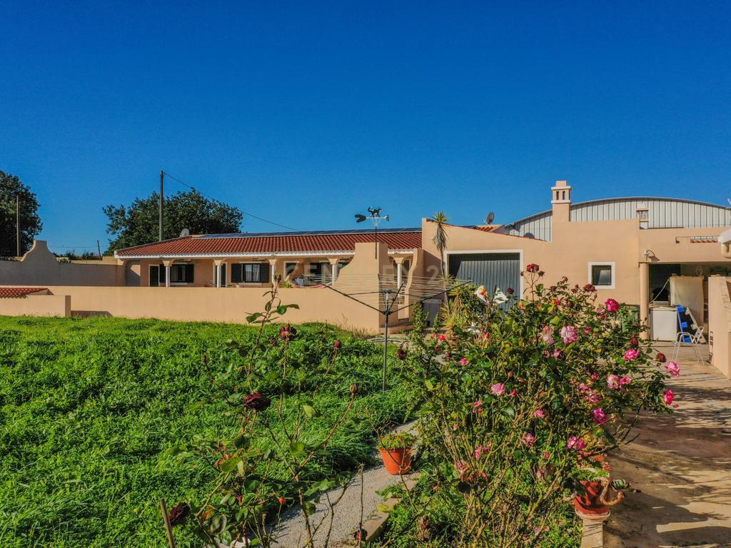 Quinta de Luxo em Silves com 10 Quartos e Piscina Comum - Image 36