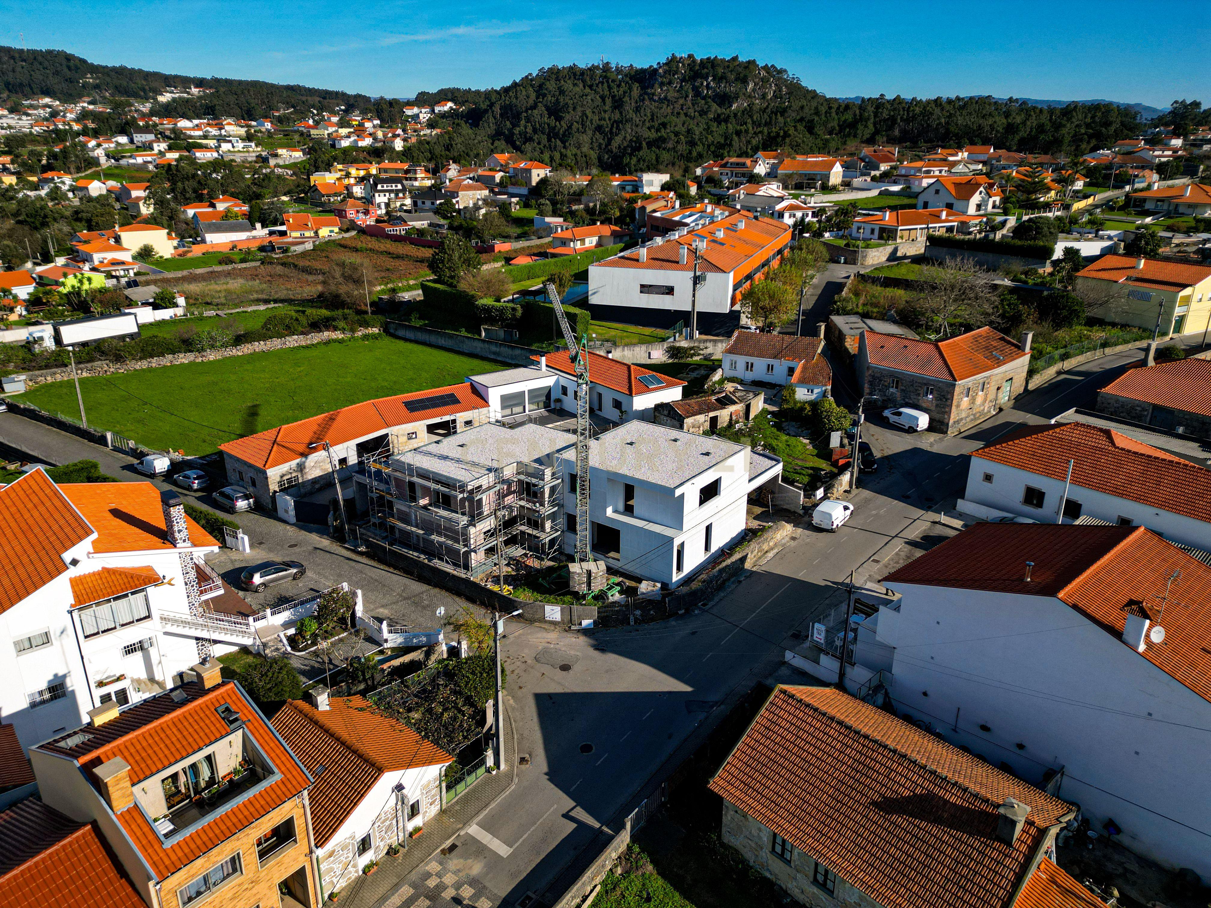 Moradia Geminada T3+1 em Antas - Image 4