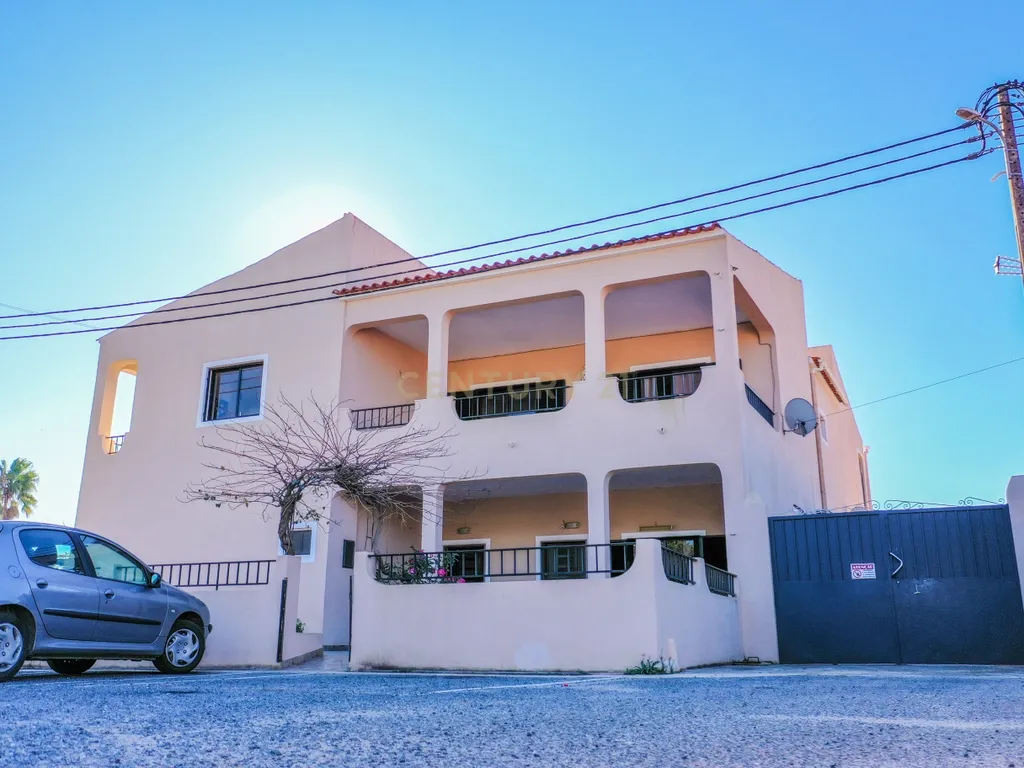 Quinta de Luxo em Silves com 10 Quartos e Piscina Comum - Image 39