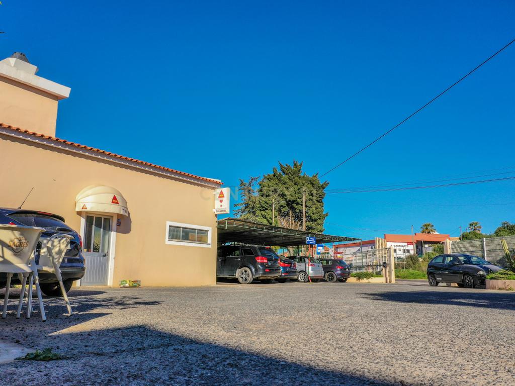Quinta de Luxo em Silves com 10 Quartos e Piscina Comum - Image 40