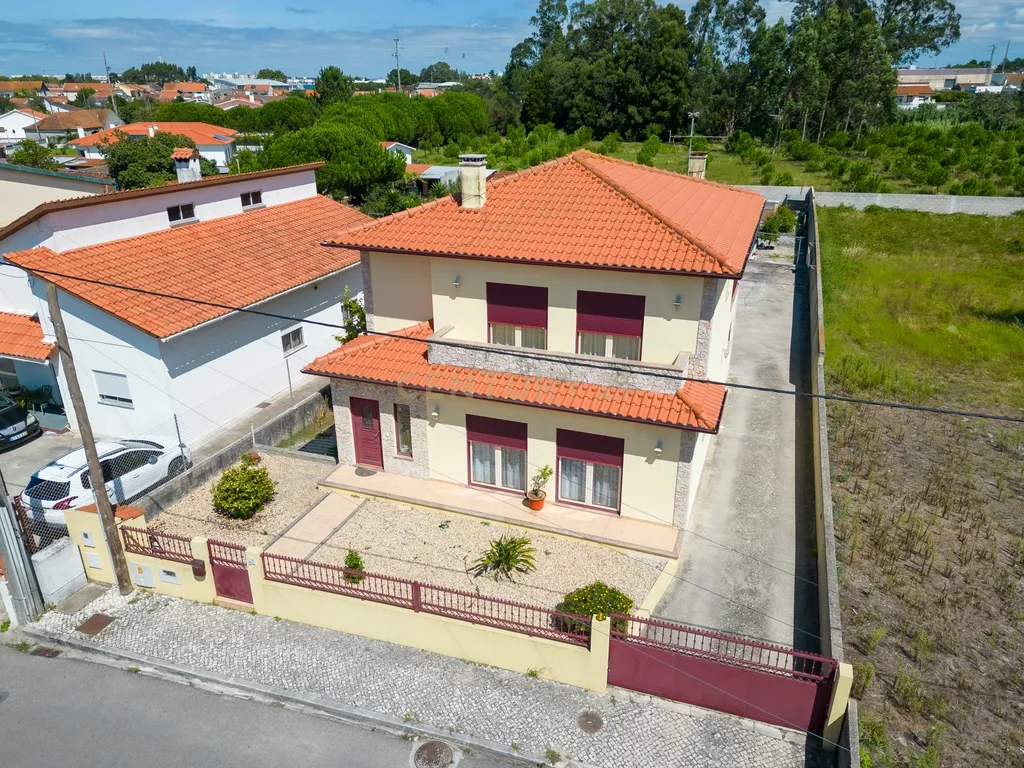 Moradia T4 na Marinha Grande - Image 2