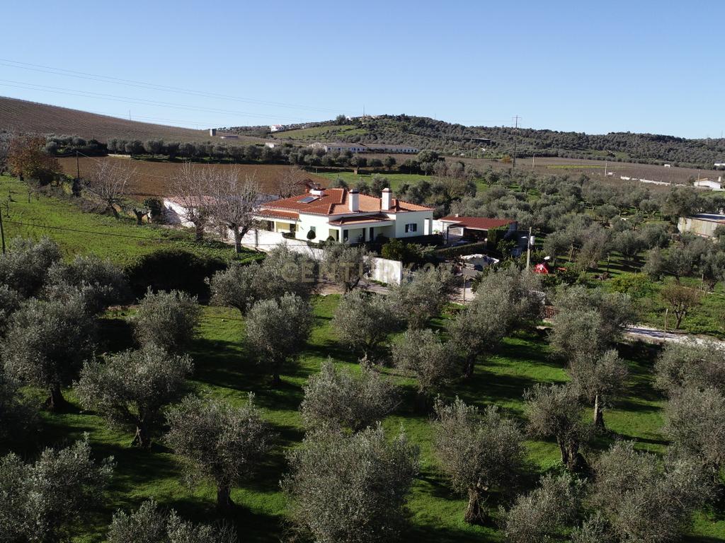 Moradia Térrea T4+1 - Image 3