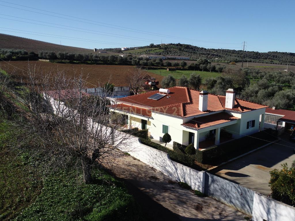 Moradia Térrea T4+1 - Image 1