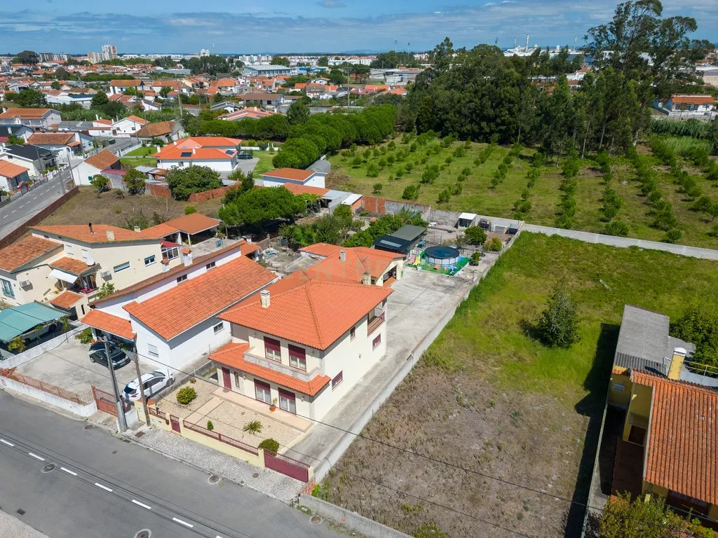 Moradia T4 na Marinha Grande - Image 33