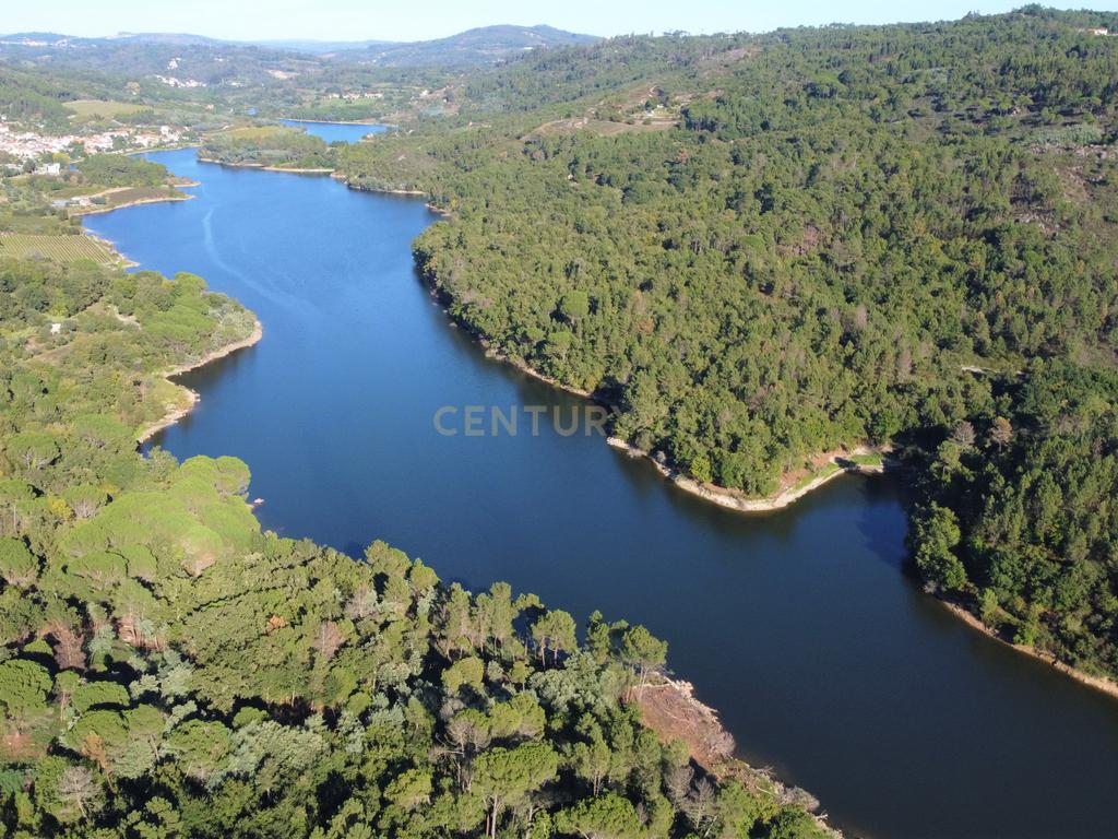 Quintinha próxima da Barragem de Fagilde, Rio Dão - Image 1