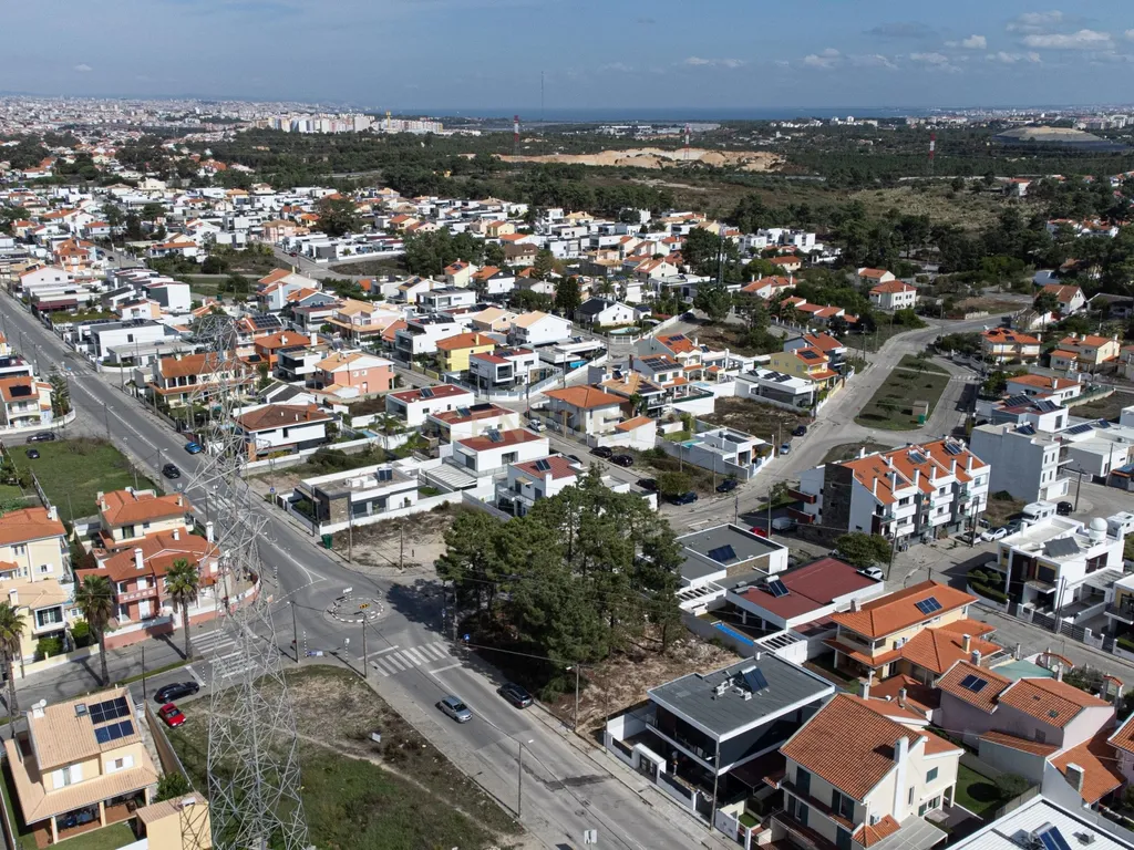 Moradia T4 com piscina - Image 46