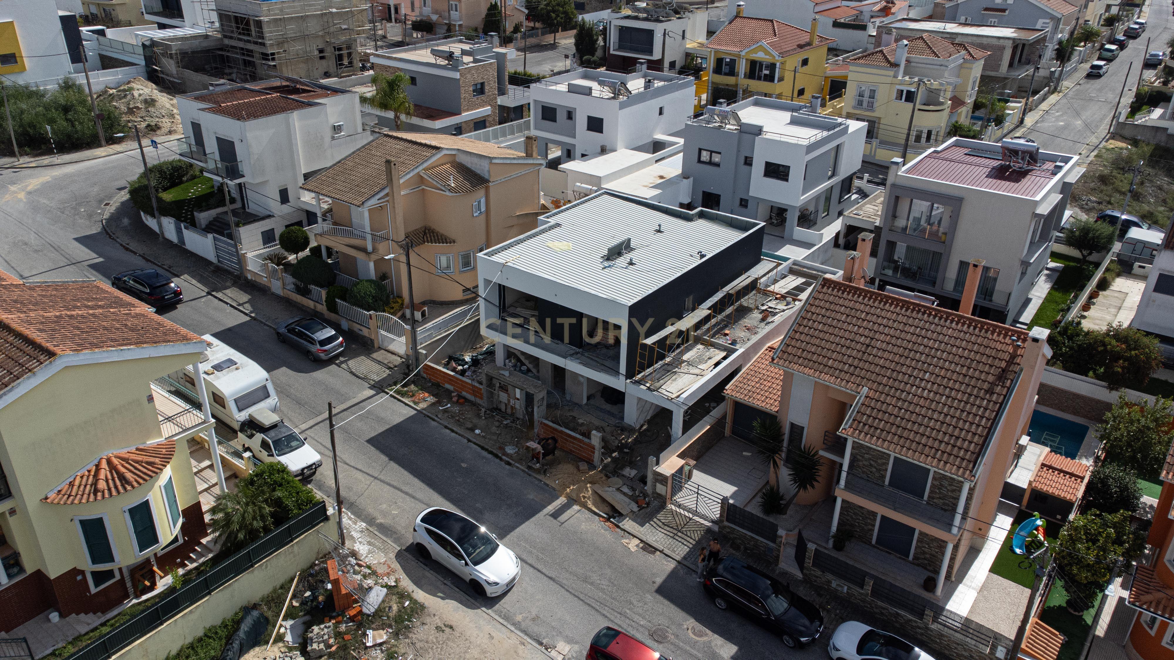 Moradia T4 com piscina - Image 5